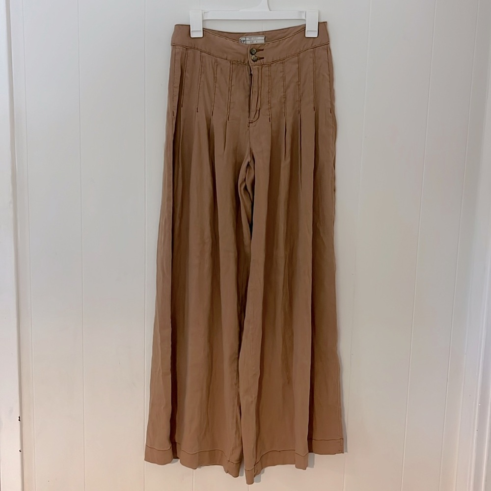 Free People wide leg flowy pleated top pants Size 6